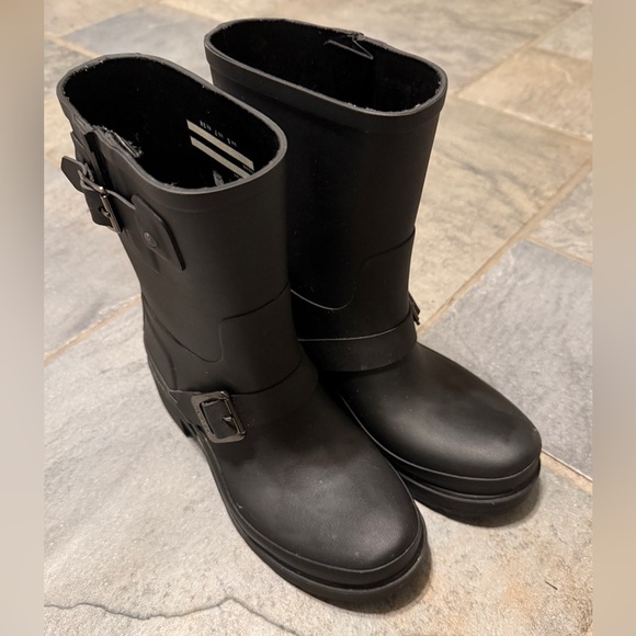 Hunter Original Ankle Boots 7 Chelsea Matte Black Slip On Rain Bootie Womens - Picture 1 of 6